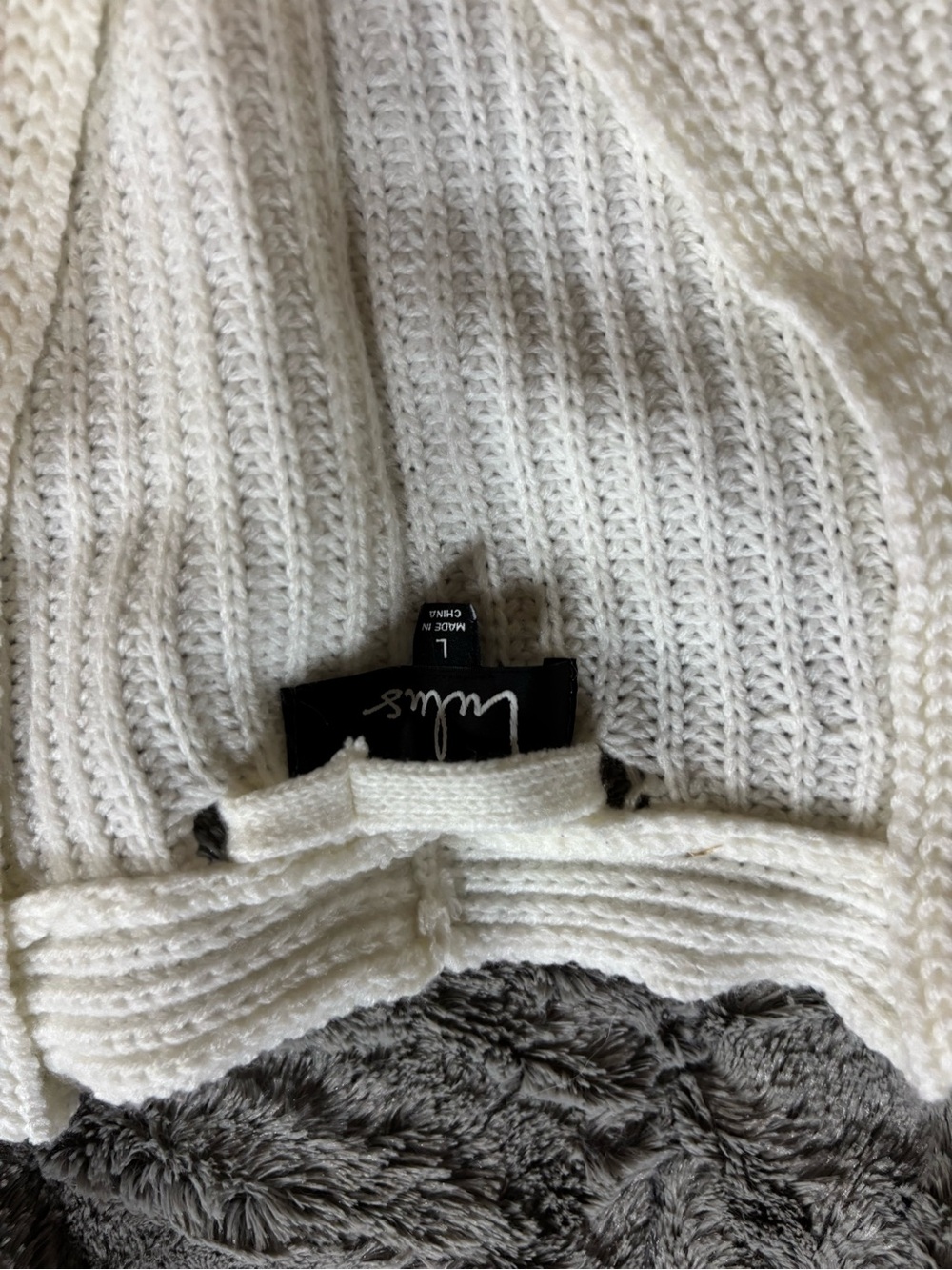 Sweater Subcategory Classification - Picture 2 of 2